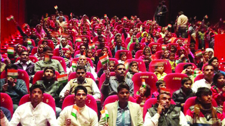 हर सिनेमाघर में गूंजा ‘शेर-ए-हिंद’ सफल बिजनेस के साथ कमाया नाम