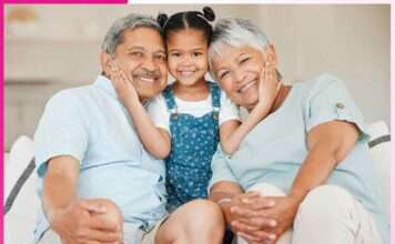 do not leave the elderly alone -sachi shiksha hindi