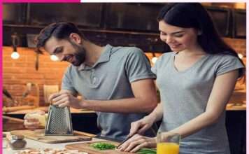 पति से घरेलू कामों में लें मदद Take help from husband -sachi shiksha hindi