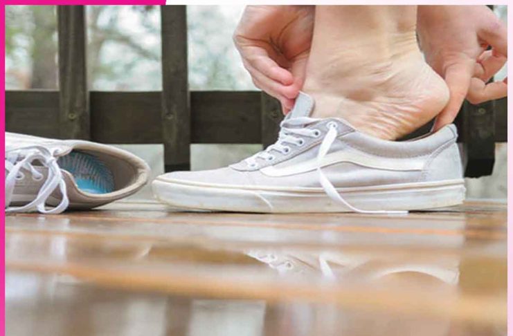Foot Care: बिना जुराबों के जूते पहनने से बचें Foot Care