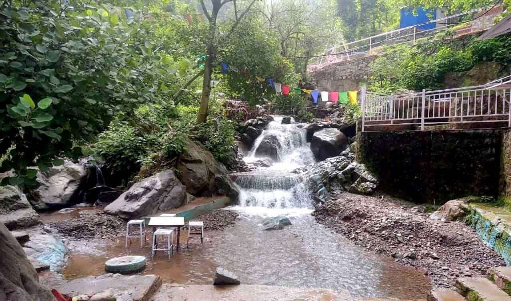 Kasauli: कसौली निहारें प्राकृतिक सौंदर्य के नज़ारे 2 Kasauli