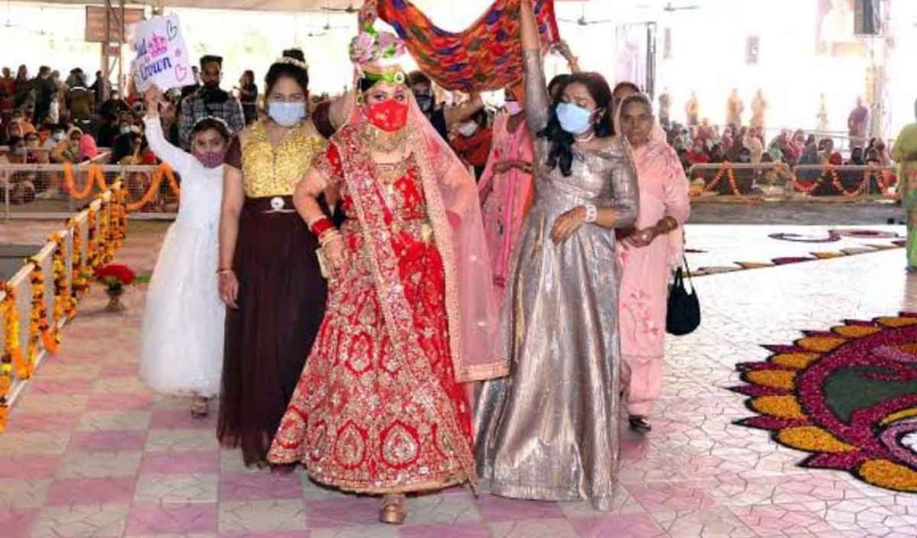 Daughters: घर का नूर होती हैंबेटियां 2 kul ka crown